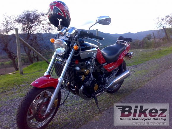 1987 Yamaha FZX 750 photo